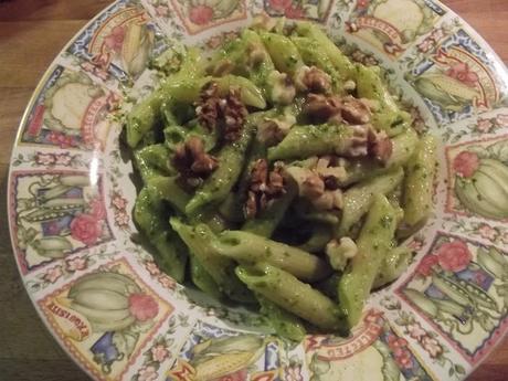 MEZZE PENNE DI KAMUT TRAFILATE AL BRONZO CON PESTO DI RUCOLA E NOCI