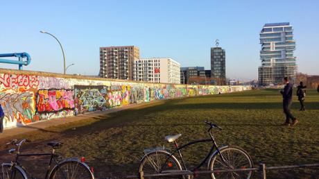 Un tratto della East side gallery (foto di Patrick Colgan, 2015)