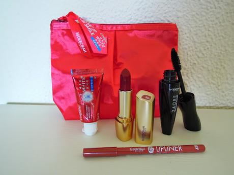 Colgate travel kit