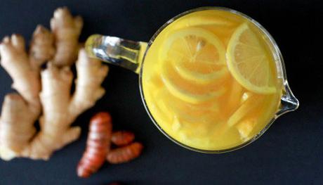 antinfiammatorio-naturale-acqua-e-limone