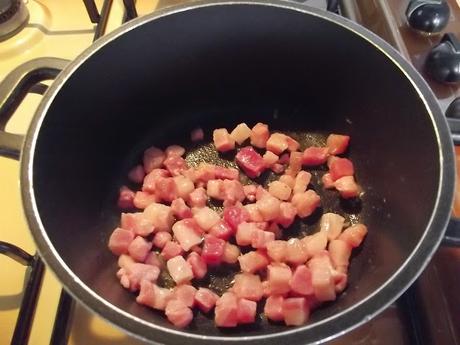 MEZZE PENNE DI KAMUT TRAFILATE AL BRONZO CON SUGO ALL'AMATRICIANA A MODO MIO