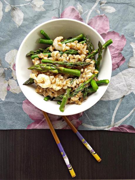 Farro con asparagina e gamberetti