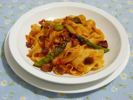 Tagliatelle con asparagi e fiocchetto Valtellina