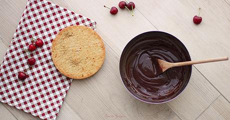 cherry and chocolate pie pan di zenzero