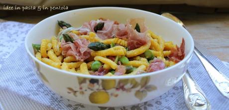 Insalata di Passatelli con Prosciutto di Parma, Asparagi e Piselli