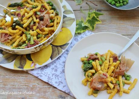 Insalata di Passatelli con Prosciutto di Parma, Asparagi e Piselli