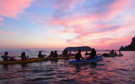 A Posillipo in Kayak sotto la luna piena