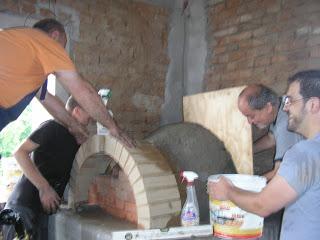 FORNO IN TERRA CRUDA ......anime ed energie che si materializzano!