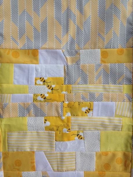 Giallo come il sole: mini quilt in patchwork improv