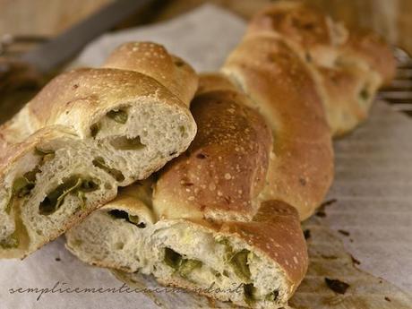 Treccia con zucchine e menta: morbidissima e fresca