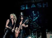 SLASH Michael Monroe raggiunge palco (video)