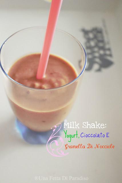 Milk Shake: Yogurt, Cioccolato E Granella Di Nocciole