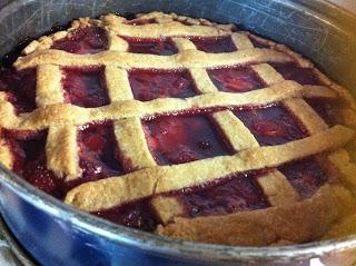 Crostata vegan con marmellata di fragole fatta in casa