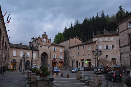 Amandola, un tesoro tra i Monti Sibillini e la costa marchigiana