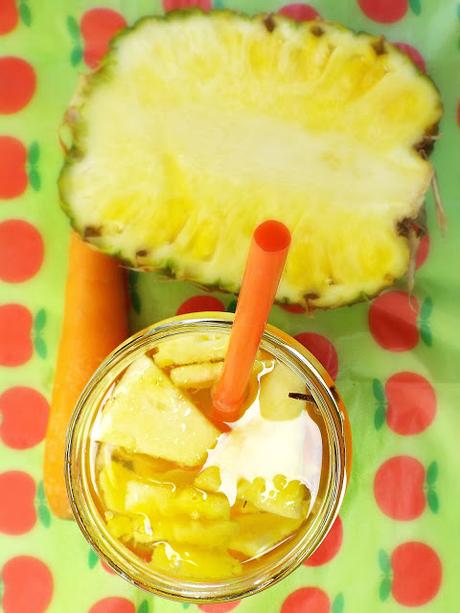 Detox water #2: Ananas, carote e chiodi di garofano