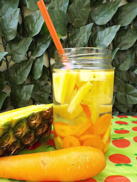 Detox water #2: Ananas, carote e chiodi di garofano