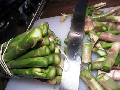 ASPARAGI, UOVA E SALSA VINAIGRETTE ALL'ACETO BALSAMICO