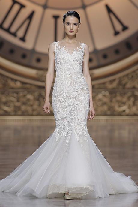 Abito da sposa con strascico