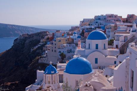 Volare verso Santorini e la Sicilia