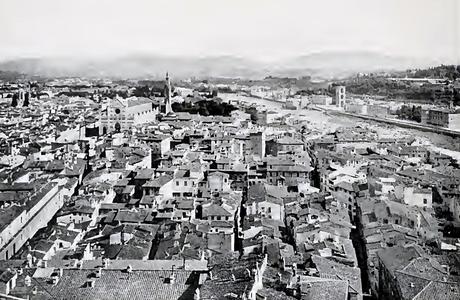 Firenze - Panorama con S.Croce e Porta S.Niccolò in una foto tratta dal libro “Firenze” di Tarchiani Nello, 1878