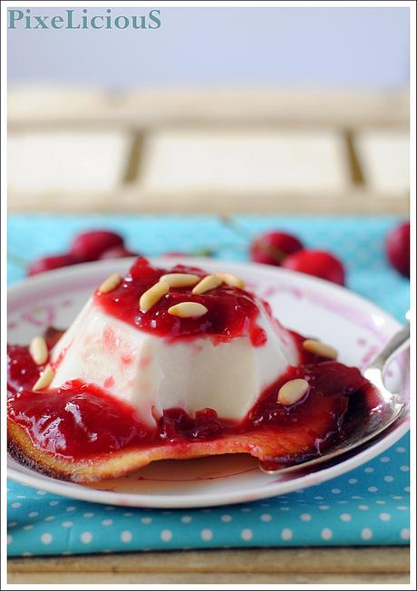 Panna Cotta Dai Dai in Cialda con Pinoli e Coulis di Ciliegie