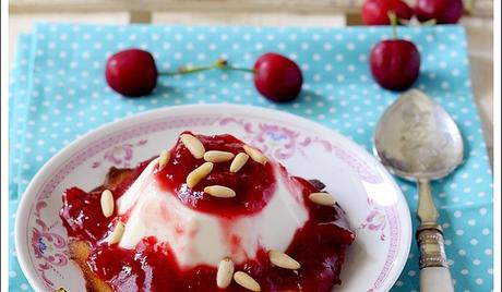 Panna Cotta Dai Dai in Cialda con Pinoli e Coulis di Ciliegie