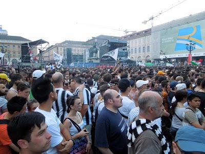 La festa (mancata) in piazza San Carlo.