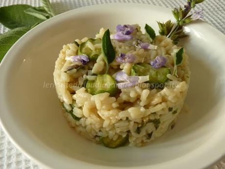 Risotto con zucchine e salvia