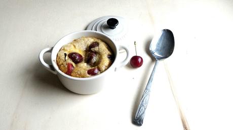 Clafoutis con le ciliegie: un dolce francese veloce e facile