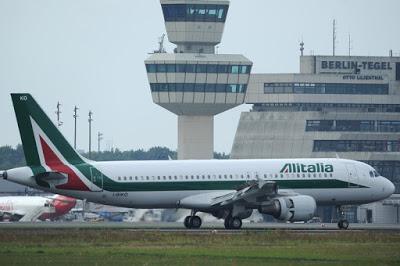 Alitalia, la vera storia del nuovo logo della compagnia (e di quanto è costato)