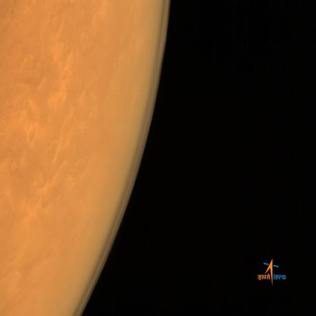 Profilo di Marte con la Mars Color Camera da un'altitudine di 8449 km. Crediti: ISRO