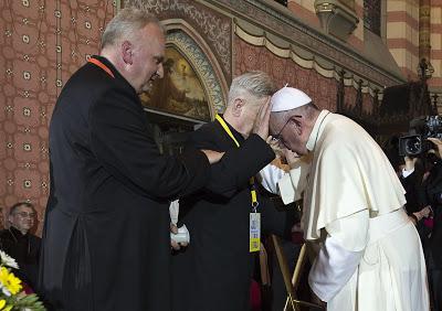 Papa Francesco a Sarajevo. Testimoni del perdono