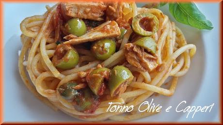 Spaghetti al Tonno con olive e capperi