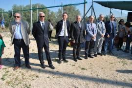 Il sindaco di Sassari Nicola Sanna a Palmadula dove sono stati trasferiti 116 migranti.  SASSARI 9 giugno 2015 – «Dobbiamo rispondere all’emergenza e recuperare spazi necessari. Il trasferimento dei migranti da Santa Maria La Palma era programmato in q...