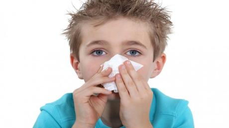 Al mio bambino sanguina spesso il naso: cosa devo fare?