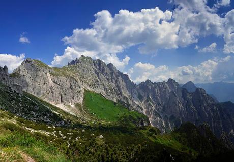 AL BIVACCO BIANCHI : uno sguardo alle Crete di Gleris