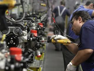 Produzione industriale in calo ad aprile