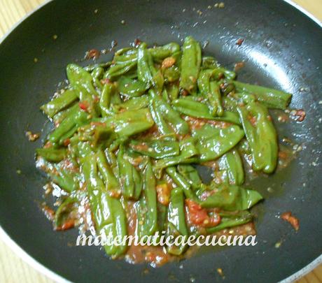 Torta Salata con Peperoncini Verdi Fritti