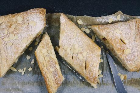 Strudel con pere sciroppate, mandorle e miele di melo RdA / Strudel with pears in syrup, almonds and apple honey by RdA