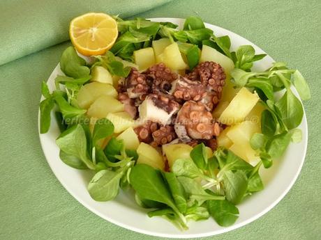 Insalata di polpo con valeriana e patate