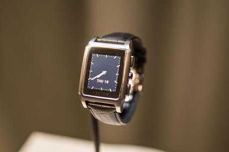 A Settembre gli SmartWatch Vector con autonomia di un mese