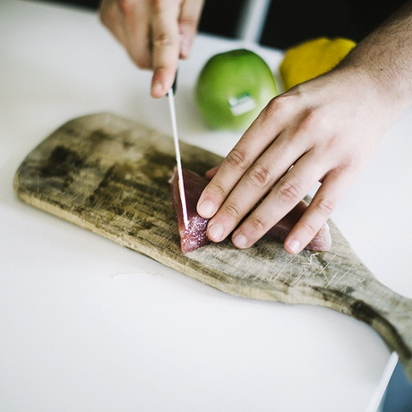 #INGORDO –  Tartare di tonno, mela verde e salsa allo yogurt