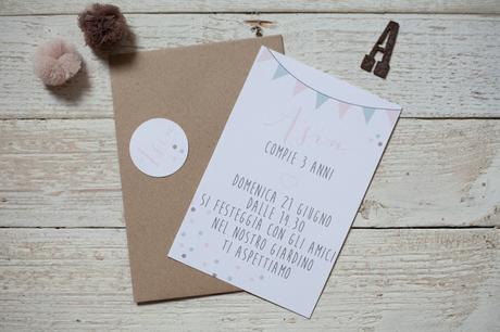 { Polka dots invitations }