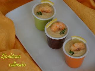 Bicchierini con crema di ceci e mazzancolle