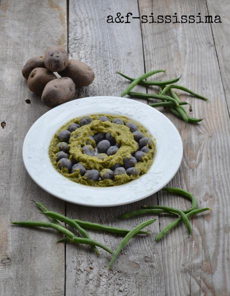 gnocchi viola con pesto ai fagiolini