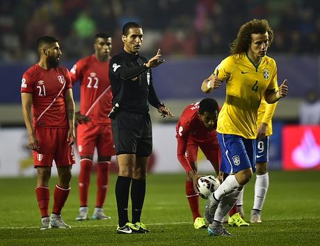 Copa América, l’analisi: David Luiz volante non è pericolo costante