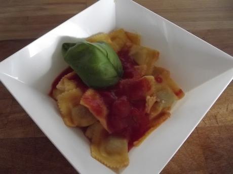 AGNOLOTTI POMODORO E BASILICO