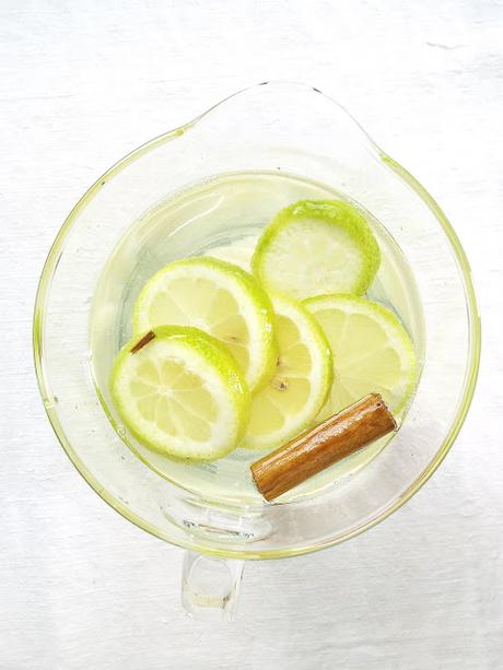 Detox water #4: Pera, lime e cannella