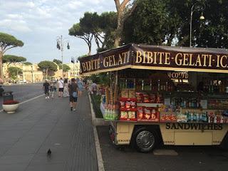 Manca una settimana. Tra 7 giorni urtisti e camion-bar in centro
dovranno togliersi dai cogliomberi. Sarà la volta buona?