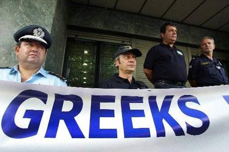 La Grecia inquieta i mercati, Piazza Affari regge